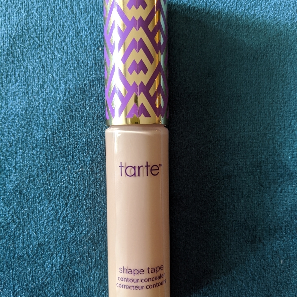 Tarte Shape Tape 22B